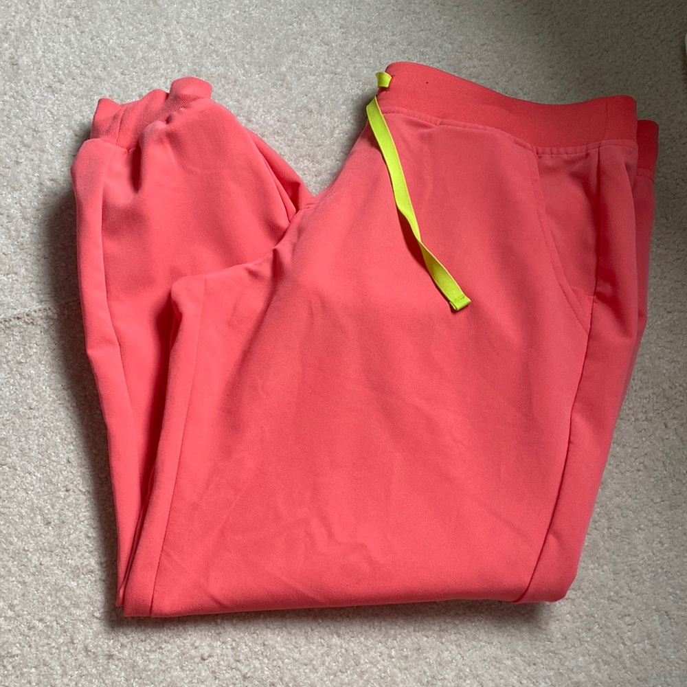 Large petite figs scrub joggers in hot coral